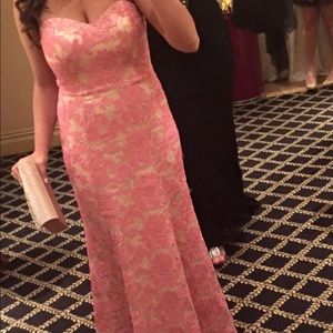 BEAUTIFUL pink lace dress! Size 8!